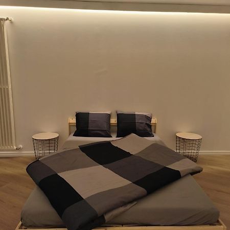 Palm Beach Loft Bissone Kültér fotó